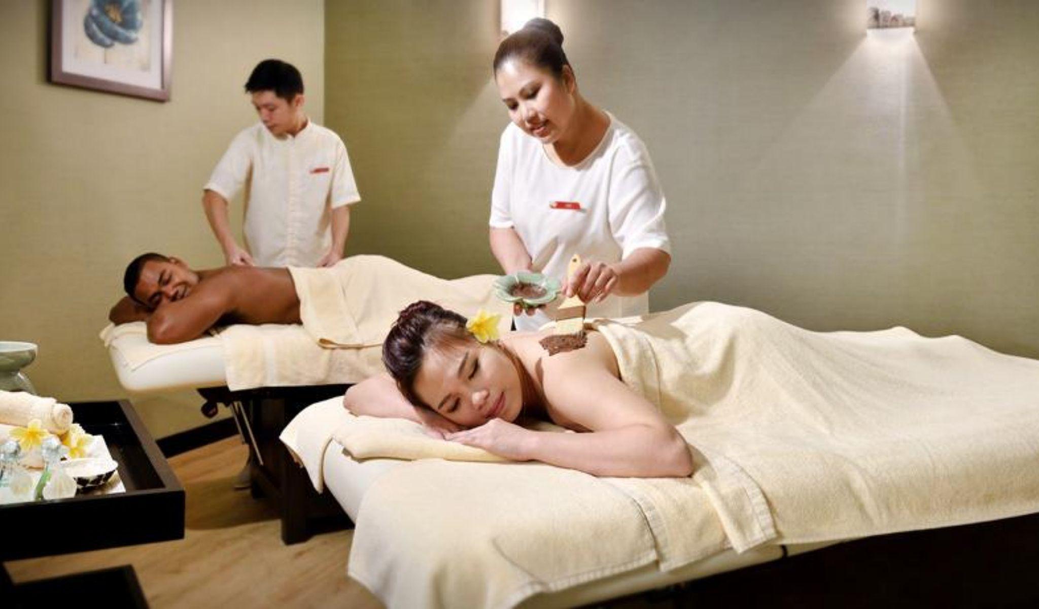 Lexis Suites Penang Bayan Lepas Esterno foto Thai massage