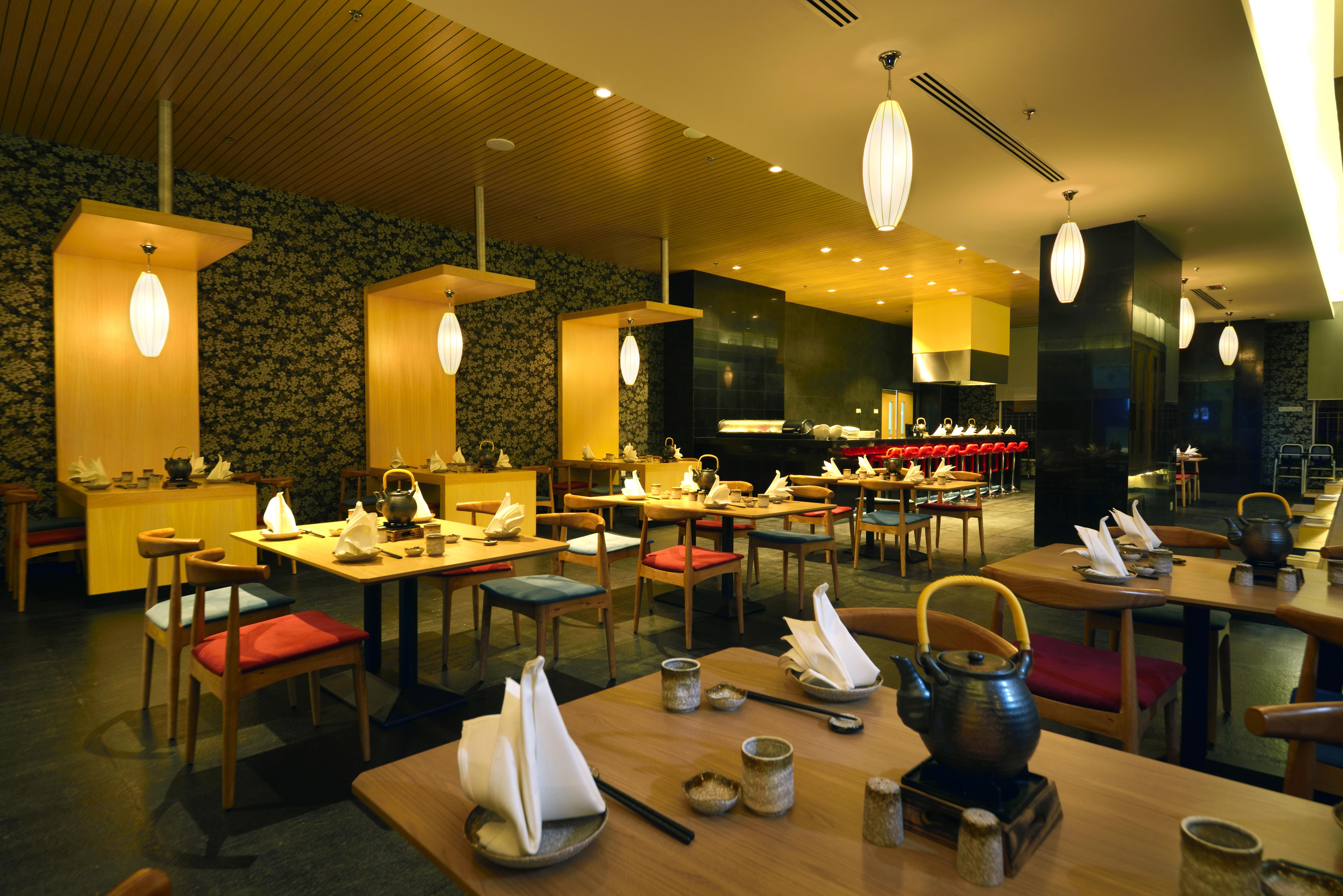 Lexis Suites Penang Bayan Lepas Esterno foto The interior of a restaurant in Kuala Lumpur, Malaysia